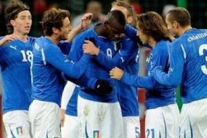 Italia vence a Polonia