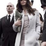 Jessica Biel con Valentino clutch Jessica Biel con Valentino clutch