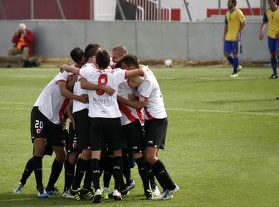 Actualidad Sevillista: Sevilla Atlético 1 Vs Cádiz CF 0.Victoria luchada y merecida con gol olímpico.