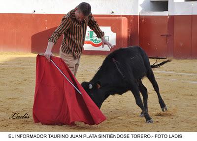 LADIS Y ANA:  PINCELADAS TAURINAS DE UNA BODA MUY TORERA