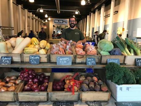 Mercado del río Saco