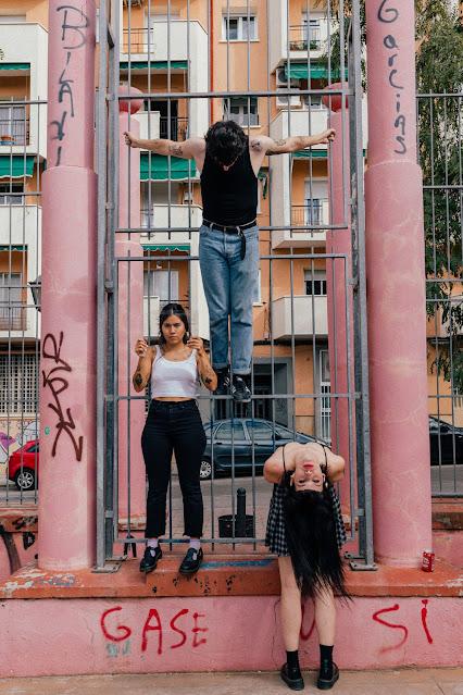 AMIGAS ÍNTIMAS: 'AMIGAS ÍNTIMAS'