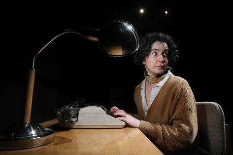 GAM: Performance sobre la sobrevivencia en centros de tortura Villa3