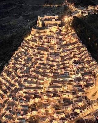 ¿Quién fue más franquista: el Barça o el Real Madrid?… ‘Y King Corp, el imperio nunca contado de Juan Carlos I.