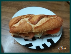 Bocadillo de merluza rebozada