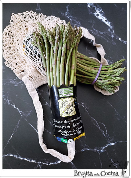 Miniquiche de filo con esparragos y salmon Miniquiche de filo con esparragos y salmon