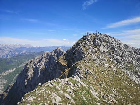 Circular al Tiatordos desde Taranes