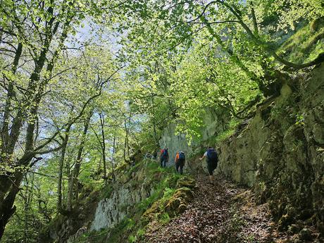 Circular al Tiatordos desde Taranes