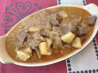 Curry tailandés de ternera, piña y coco
