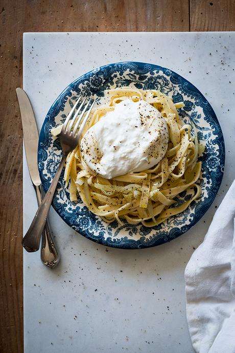 PASTA FRESCA CON BURRATA