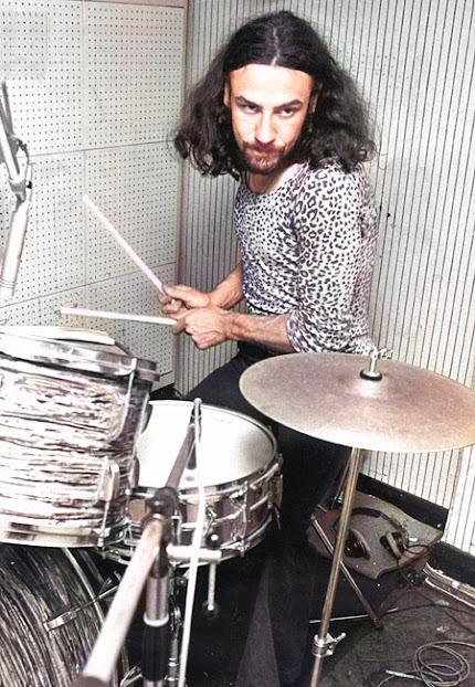 Efemérides del Rock y Heavy Metal: Que pasó un 05 de Mayo