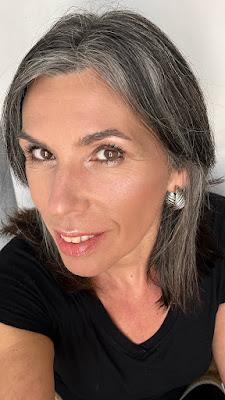 Recreando tendencias de maquillaje 2023 (II): Hyper glow Recreando tendencias de maquillaje 2023 (II): Hyper glow