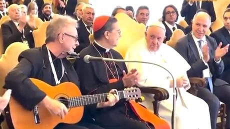 Video de los Viernes (III): Gieco en el Vaticano
