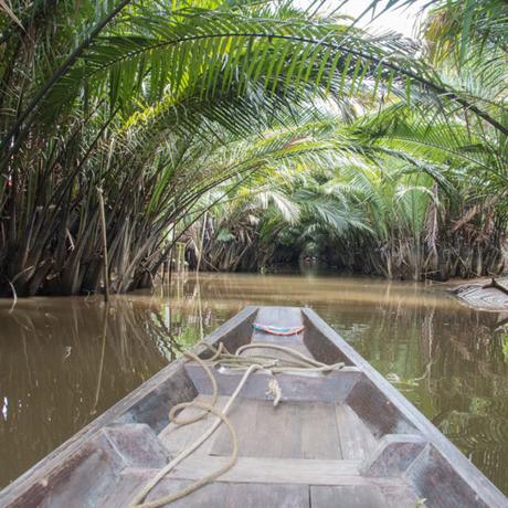 barco-mercado-flotante-surat-thani---conducir-en-tailandia