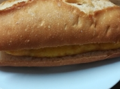 Bocadillo tortilla francesa rellena txistorra