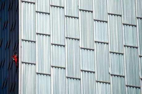 Spiderman francés volvió a escalar el Melià Barcelona Sky