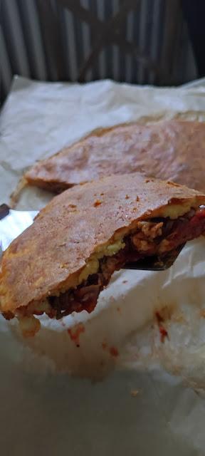 EMPANADA DE CARNE DESMECHADA