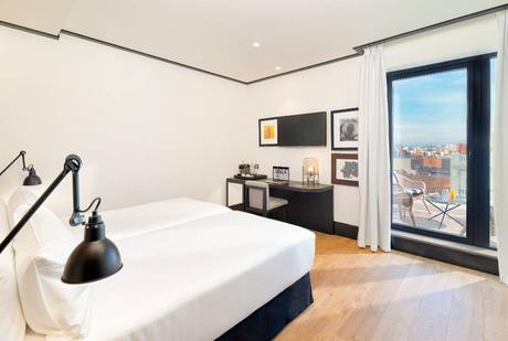 Madrid se disfruta en la terraza El Cielo de Alcalá (y su hotel)