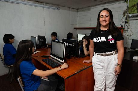 WOM y Fundación Chilenter se unen para entregar conectividad y fomentar la economía circular WOM - Chilenter 3