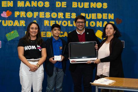 WOM y Fundación Chilenter se unen para entregar conectividad y fomentar la economía circular WOM - Chilenter 2