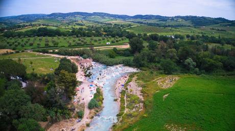15 asombrosas cascadas en Italia