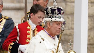 El “circo” de la monarquía británica, en vías de extinción.