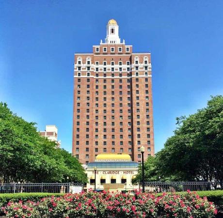 El Claridge - A Radisson Hotel