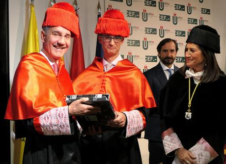 El Dr. Franklin García Fermín, ministro de Educación Superior Ciencia y Tecnología de Rep.Dom, investido Honoris Causa por Udima