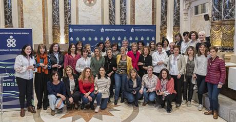 Homenaje del COEGI a enfermeras jubiladas y a las que conmemoran 25 años en la profesión