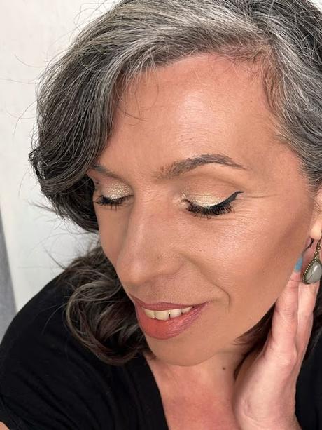 Recreando tendencias de maquillaje 2023 (III): Párpados iridiscentes Recreando tendencias de maquillaje 2023 (III): Párpados iridiscentes