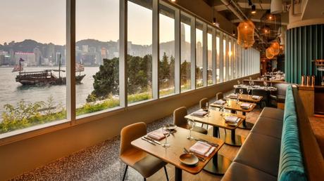 5 direcciones para una cena de lujo en Hong Kong Interior de comedor de 2 tonos_2