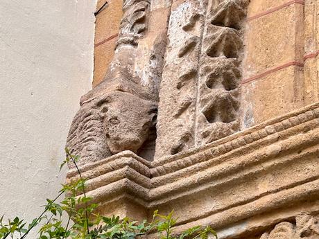 La iglesia de San Juan de la Palma (2): la entrada principal de la calle Feria.