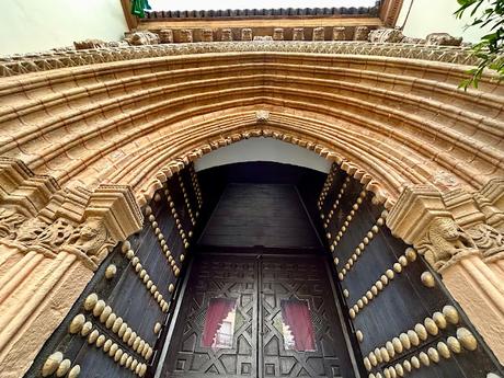 La iglesia de San Juan de la Palma (2): la entrada principal de la calle Feria.