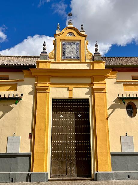 La iglesia de San Juan de la Palma (3): la entrada lateral.