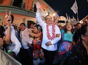 Lluvia calenda oaxaqueña reciben marcelo ebrard
