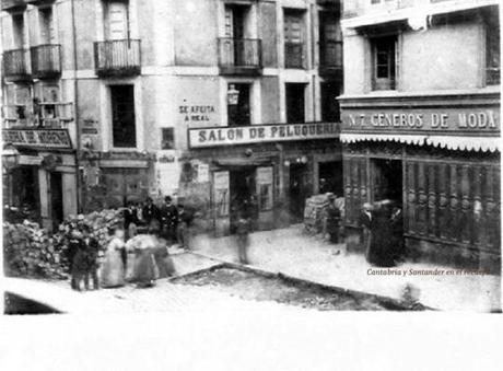 1868: Barricadas en la Calle Atarazanas durante la revolución conocida como La Gloriosa