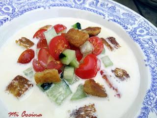 GAZPACHUELO FRíO CON PEPINO Y TOMATE  AL ESTILO DE ALMERIA