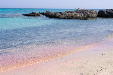 La playa rosa y las 5 playas rosadas más hermosas del mundo