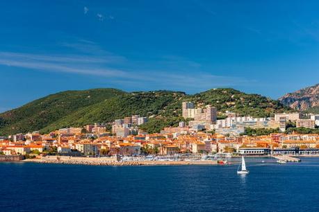 Dónde ir de vacaciones en Córcega: los mejores destinos y ciudades para alojarse