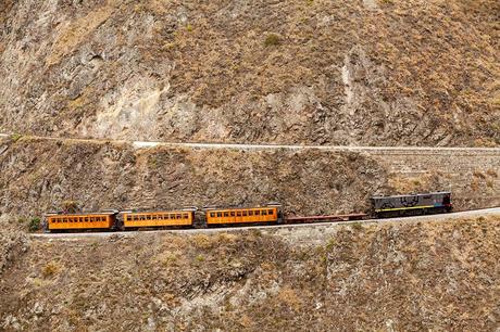 10 atracciones turísticas mejor valoradas en Ecuador Nariz del Diablo: The Devil's Nose