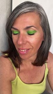 Recreando tendencias de maquillaje 2023 (IV): Ojos intensos en verde 07