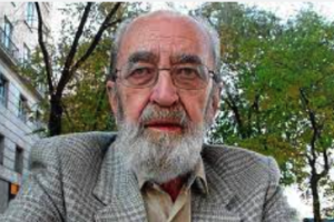 Uno de los últimos cuentos del escritor Ángel González fue “El Fantasma”