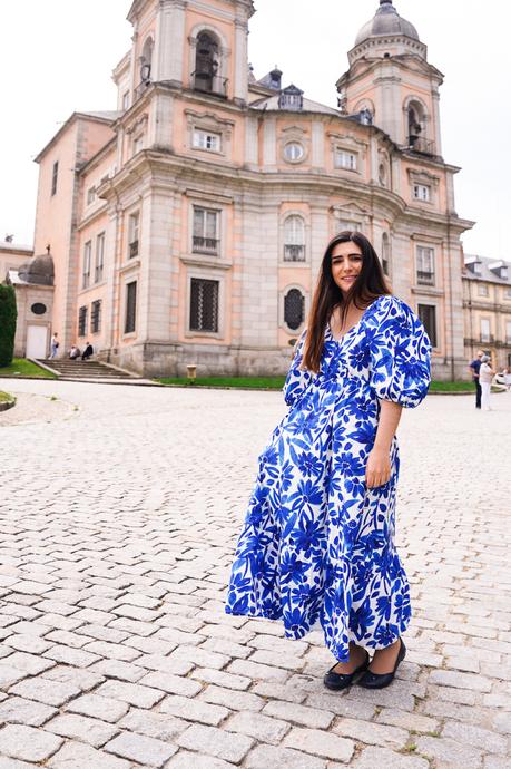 Un vestido en un palacio Un vestido en un palacio