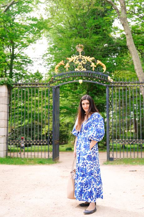 Un vestido en un palacio Un vestido en un palacio