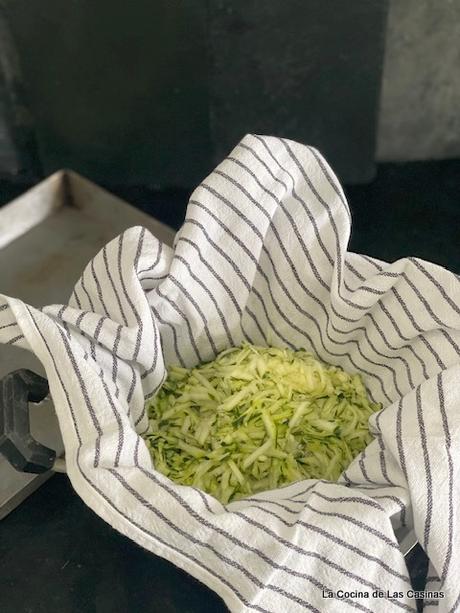 Rollo de Calabacín, Jamón, Queso y Pesto de Pistachos #HomenajeBlog