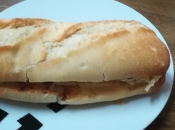 Bocadillo tortilla patatas queso