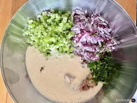 Sándwich de atún, una versátil y sabrosa opción para disfrutar en cualquier momento Sándwich de atún, una versátil y sabrosa opción para disfrutar en cualquier momento