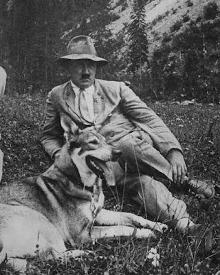 El amor de Hitler por los perros