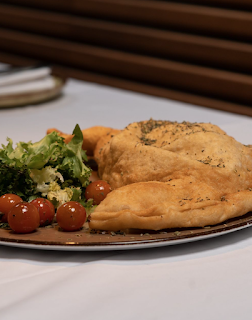 LLEGA A MADRID LA PIZZA FRITTA,  LA ENCONTRARAS EN LA BURRATINA