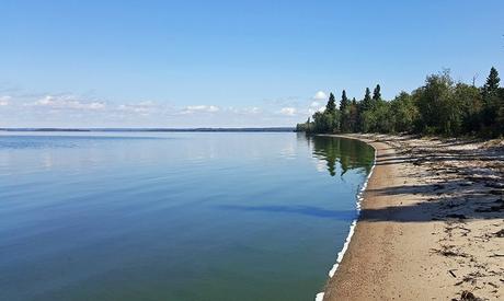 12 mejores lagos en Alberta Lago esclavo menor